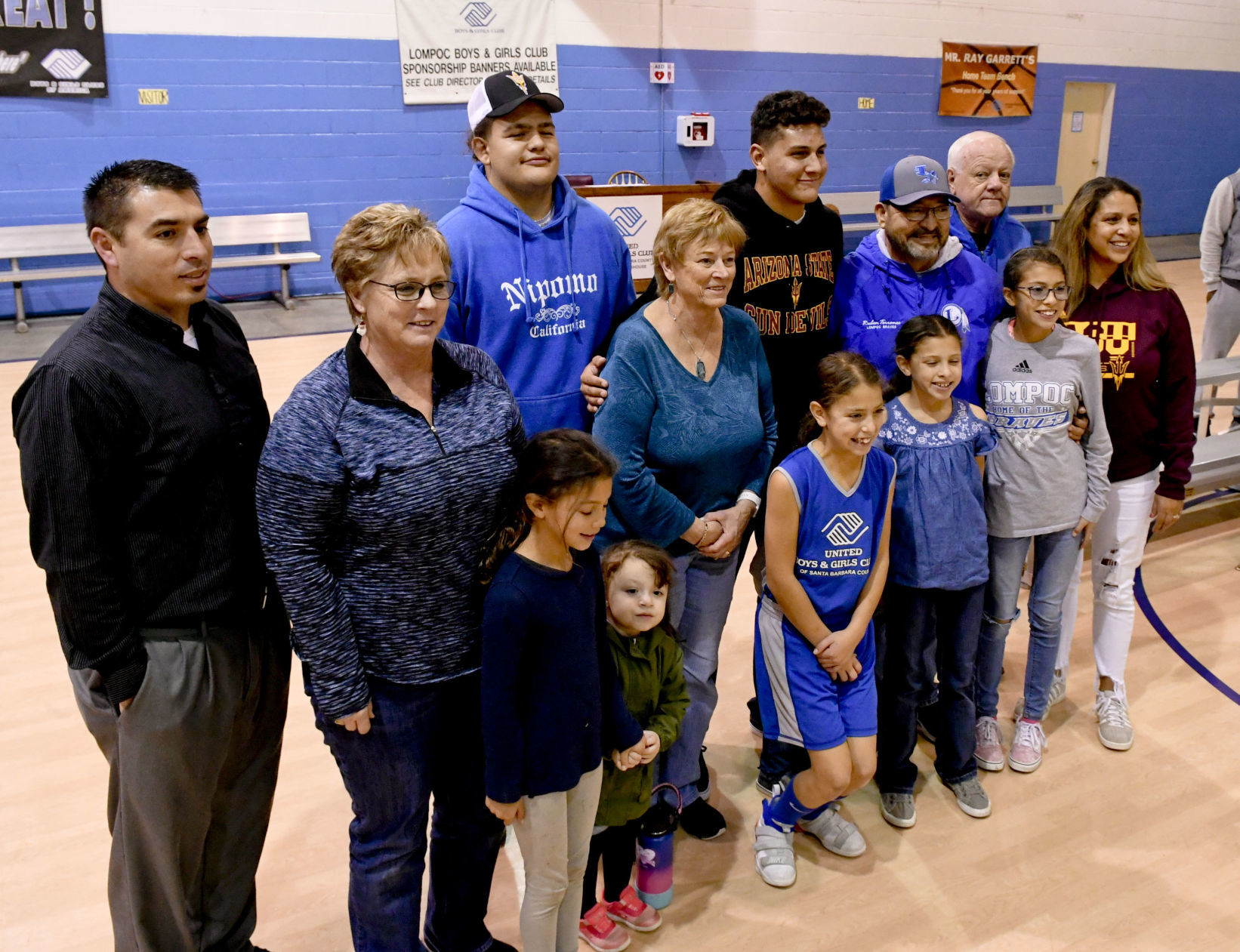 121819 Morgan and Nunez sign 11.jpg